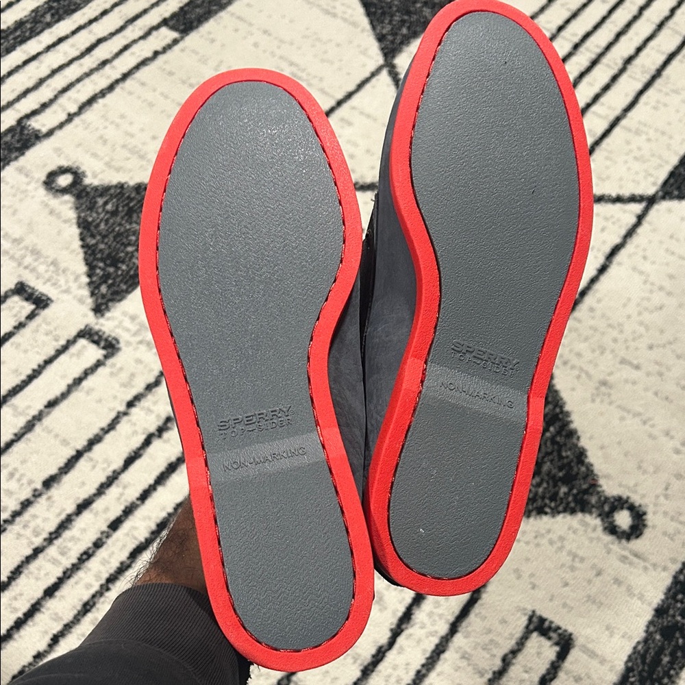 Red bottom Sperry - Picture 2 of 4